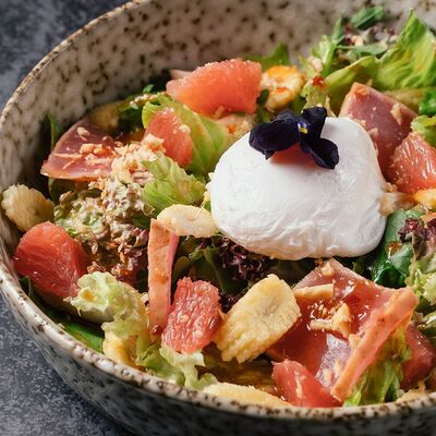 Салат с тунцом и грейпфрутом в PAR по цене 840 ₽
