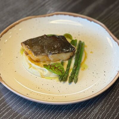 Филе черной трески с картофельным пюрев Only Wine по цене 1690 ₽