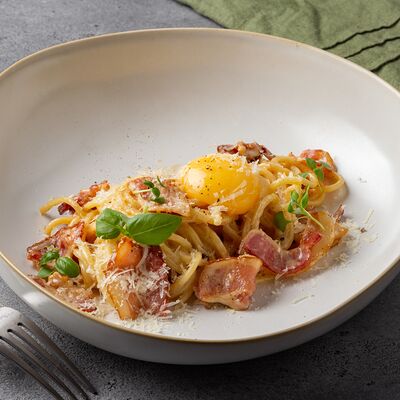 Спагетти Карбонара в Пепе Неро по цене 900 ₽