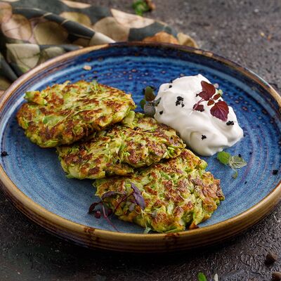 Оладьи из кабачков с лососем в Баклажан в ТЦ 