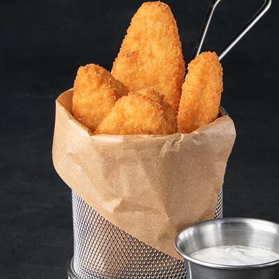 Куриные стрипсы в Gellert Bar по цене 400 ₽