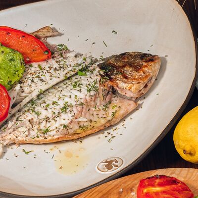 Ципура - дорадо на гриле в Греческая таверна Порто Миконос по цене 1620 ₽