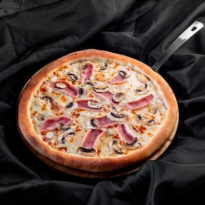 Пицца Ветчина-грибыв Gatsby по цене 770 ₽