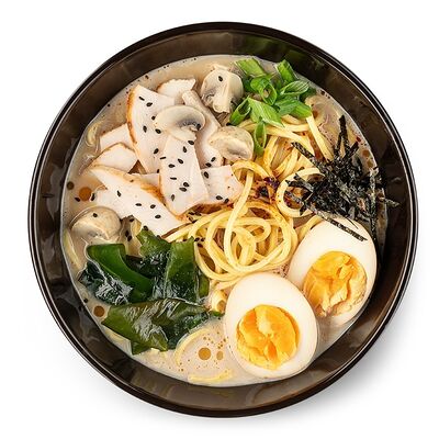 Сливочный суп рамен с курицей в Menza по цене 695 ₽