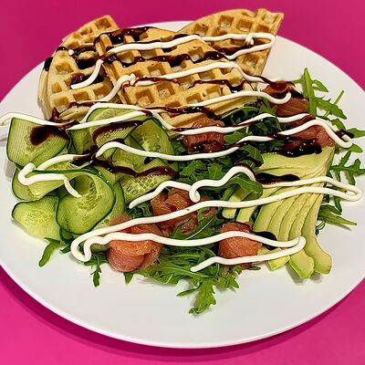 Бельгийские вафли с форелью в Meow cafe по цене 500 ₽