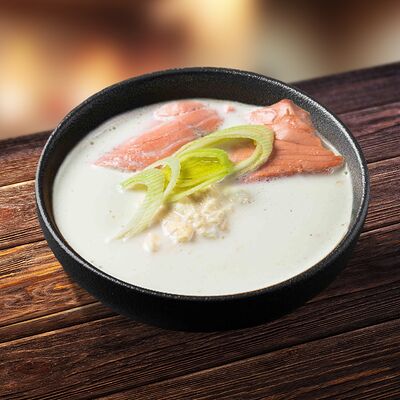 Сливочный суп с лососем в Суши Рай по цене 599 ₽