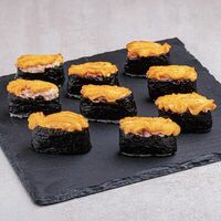 Запеченный гункан сет в Sushi Magic