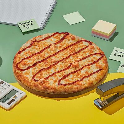 Пицца Филадельфия 24 см в Dostaевский по цене 631 ₽