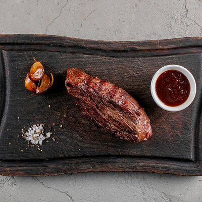 Стейк три-тип в Meat bar по цене 550 ₽
