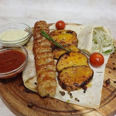 Ланч с кебабом из свинины в Shish по цене 414 ₽