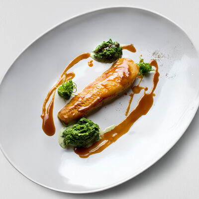 Чёрная треска с томлёным шпинатом в Бибирево по цене 1400 ₽