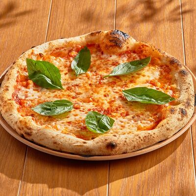 Пицца Маргарита в Russo Italiano по цене 590 ₽