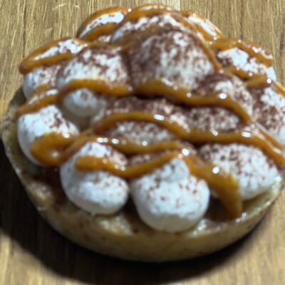 Десерт Банноффи Пай в Кофе Булочки Вино по цене 365 ₽