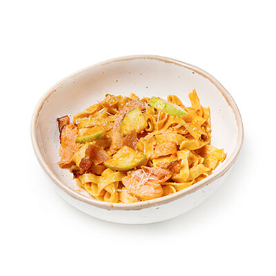 С беконом и овощами в Pizza.ru по цене 305 ₽