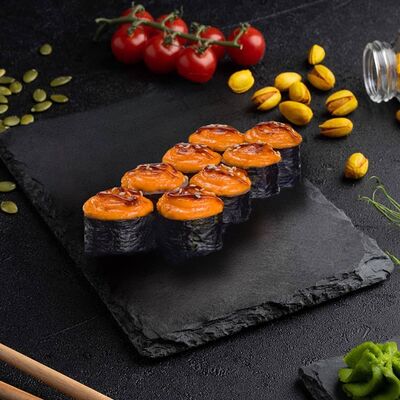 Запеченный ролл с мидиями в Самурай SUSHI PREMIUM по цене 560 ₽