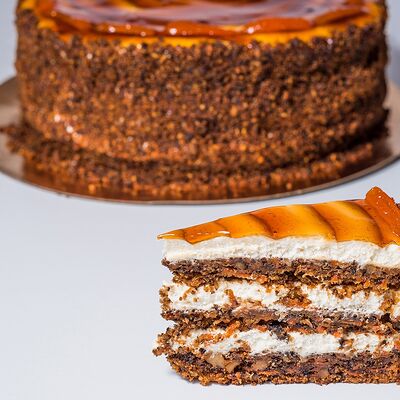 Торт Морковный со сливочным сыром и орехами в Патиссон markt по цене 315 ₽