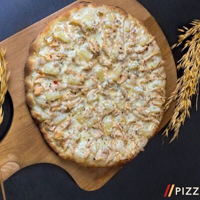 Римская пицца Курица-Ананас в S & T Pizza Room по цене 679 ₽