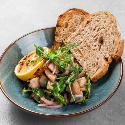 Рубанина из скумбрии в Si M patio по цене 650 ₽