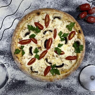 Пицца Том Ям с курицей в Да! Ёж! Пицца! по цене 990 ₽