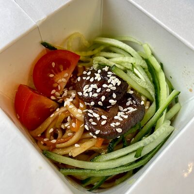 Удон с овощами терияки в Caramel по цене 380 ₽