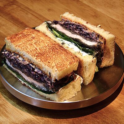 Сэндвич Чикен Кацу в Can по цене 760 ₽