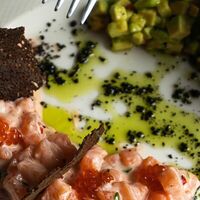 Тартар из лосося в Опера