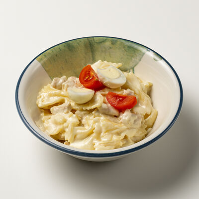 Бантики с курочкой в сливочном соусе в Сказка по цене 470 ₽