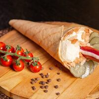 Рулле с колбаской Хантер в Трасса