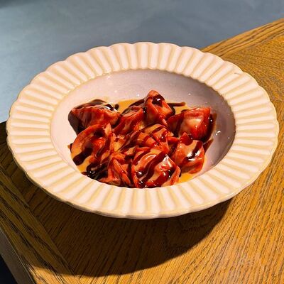 Пельмени из оленины с грибной эмульсией и унаги в Веранда по цене 990 ₽