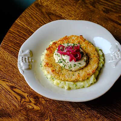 Куриная котлета с толчёным картофелем в Пена Дней по цене 26 р.