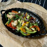 Сковородка с говяжьей вырезкой в Шереп