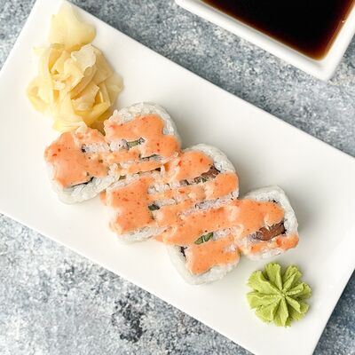 Ролл Лосось спайси в Food market skolkovo по цене 790 ₽