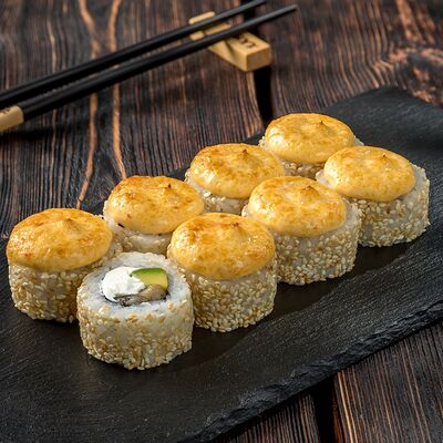 Запеченный угорь спайси в Суши Гурмэ по цене 490 ₽