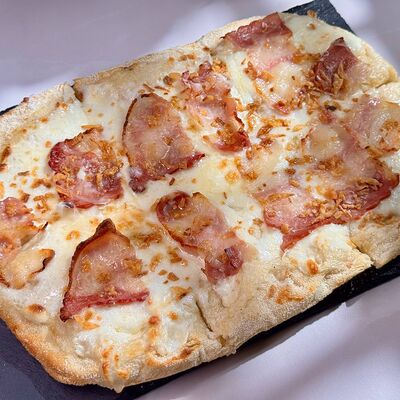 Пицца Карбонарав Гастробар DOM по цене 650 ₽