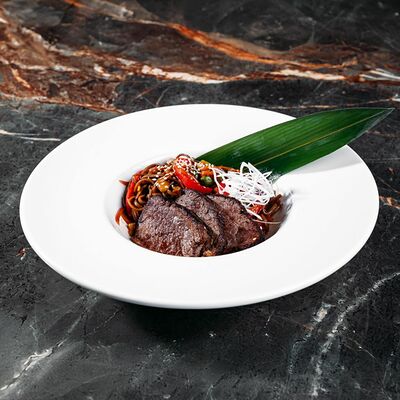 Соба с телятиной в 4Yoou по цене 759 ₽