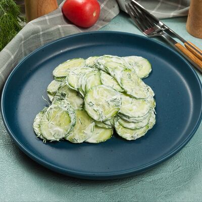 Салат из огурцов со сметаной и зеленью в Соляночка по цене 85 ₽