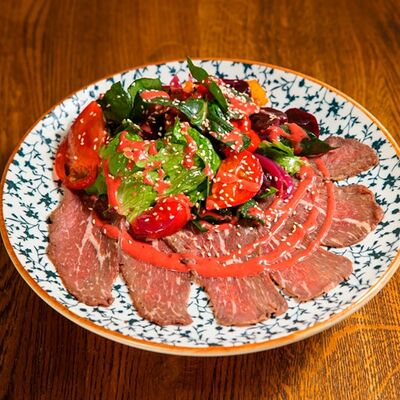 Салат с ростбифом в Вах!Хинкали по цене 910 ₽