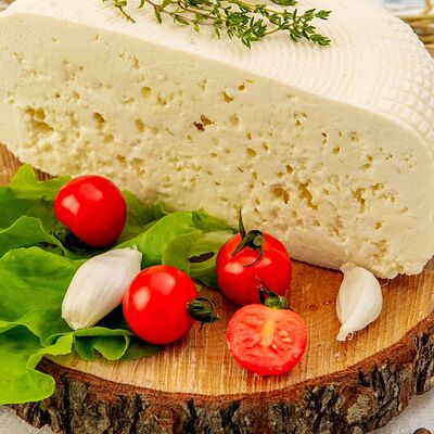 Сыр брынза в Огонь и Мясо по цене 300 ₽