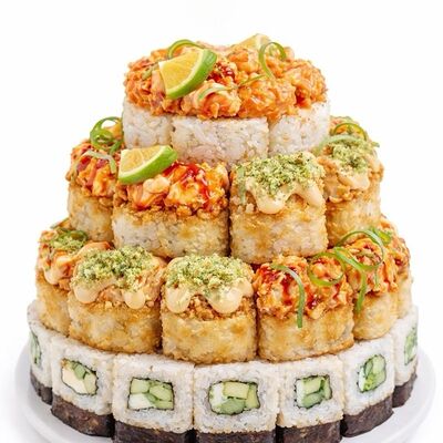 Токио Микс торт из роллов в PokeWoke по цене 3500 ₽