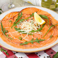 Карпаччо из сёмги в Луиджи & Тосё