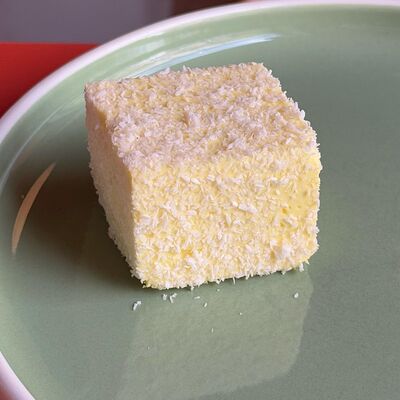 Птичье молоко лимонноев Muus по цене 195 ₽