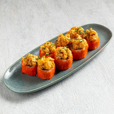 Запеченный ролл с цыпленком спайси в Bandeatos по цене 495 ₽