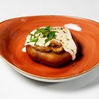 Питерская пышка с курицей и грибами в Ресто-бар Питер