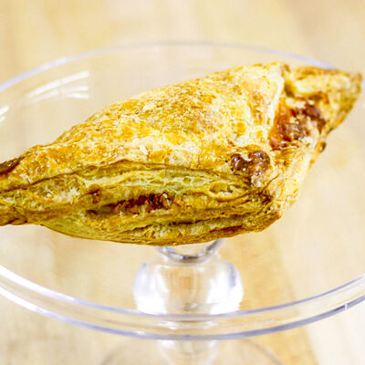 Тосканелли с ветчиной и сыром в Дока пицца по цене 95 ₽