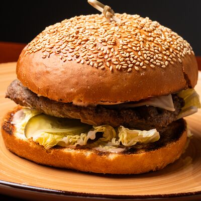 Бургер со свининой в Ноев Ковчег по цене 420 ₽