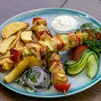 Шашлык куриный с картофелем по-деревенски в Ривьера