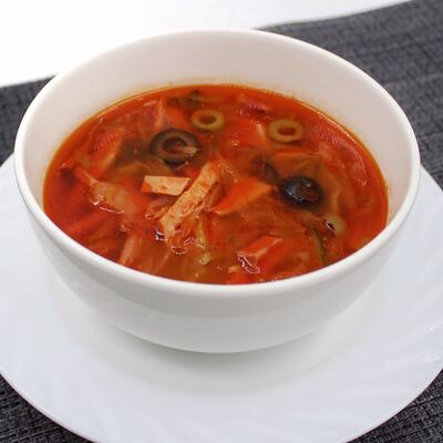 Солянка в Чёрный и белый по цене 165 ₽