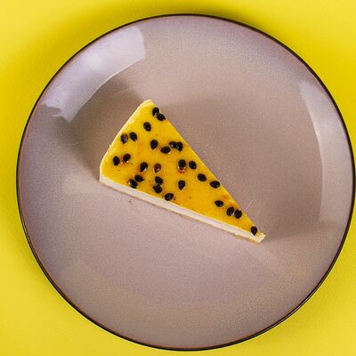 Чизкейк Манго-маракуйя в Pink milk x Lift по цене 300 ₽