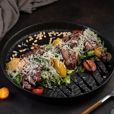 Салат со стейком, жаренным на углях в Ellips по цене 1050 ₽