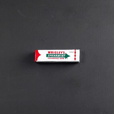 Жевательная резинка Wrigleys Spearmint в едDA по цене 70 ₽